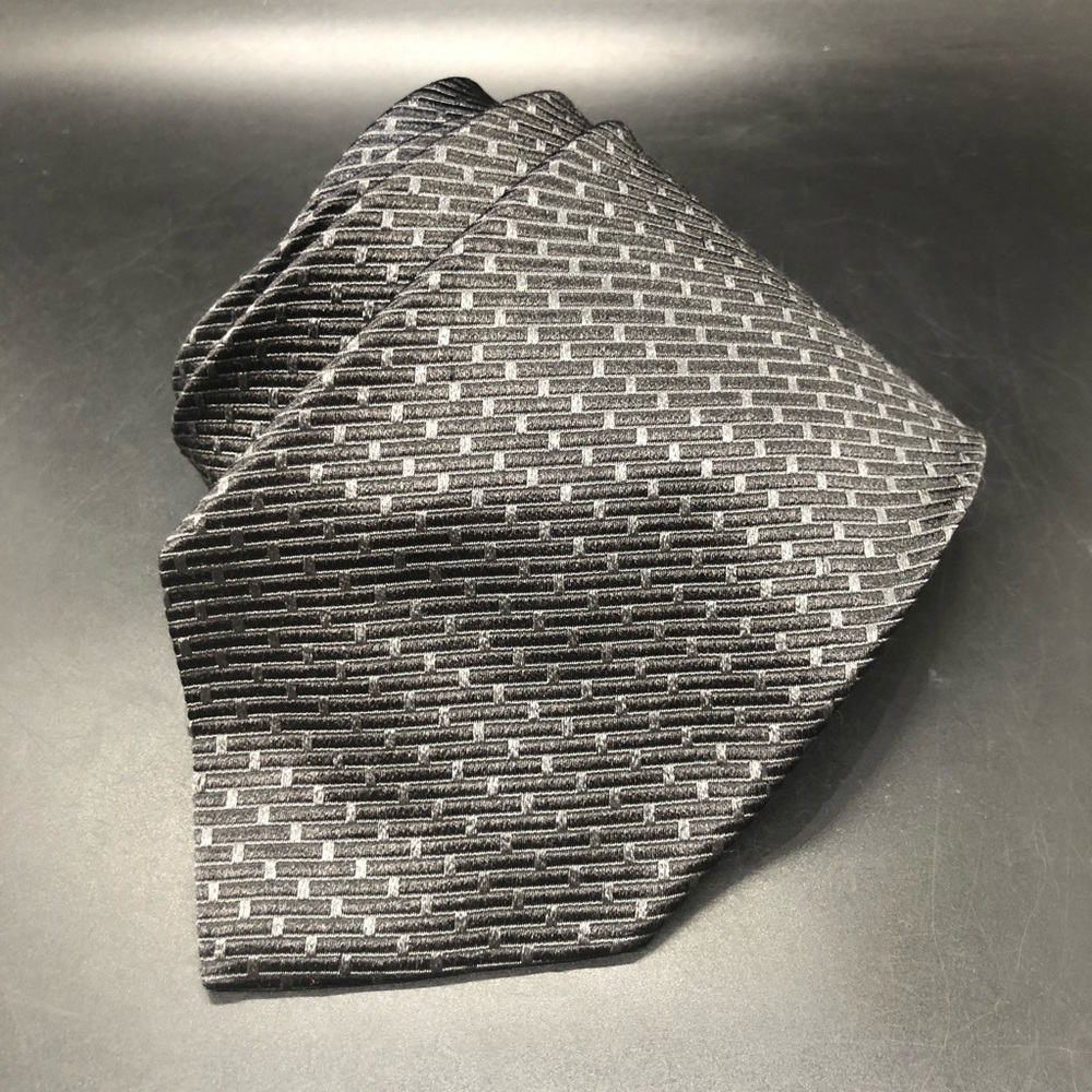 Vintage 90’s Tommy Hilfiger Black white Silk neck Tie